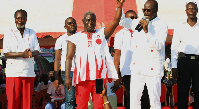 Dr Papa Kwesi Nduom (right) formally introducing Evangelist William Larbi a.k.a ‘Stopper’, the PPP Candidate for the  Odododiodio Constituency.
